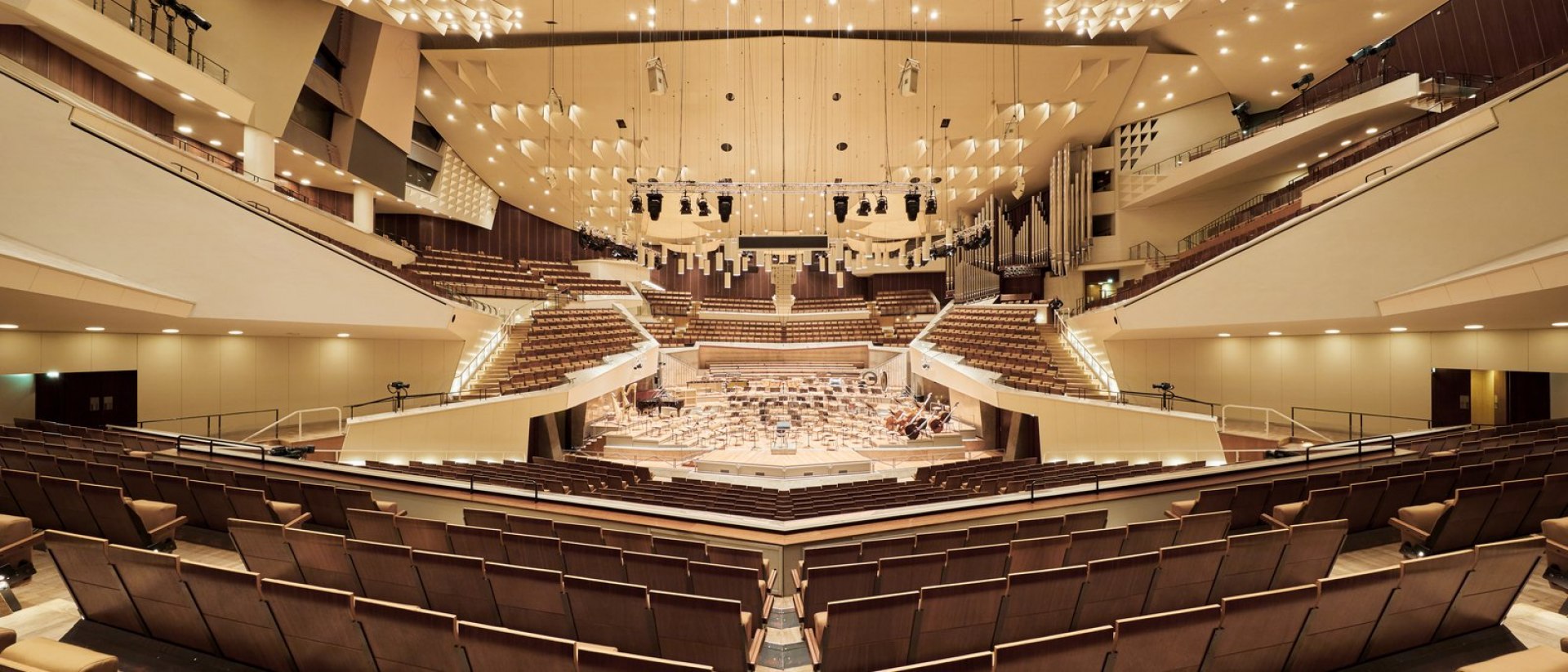 Aurora Orchestra